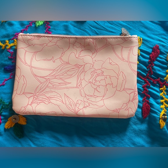 Delicate pink and white rose themed Ipsy cosmetic bag.Apx 5 x 7”. EUC - Picture 2 of 6